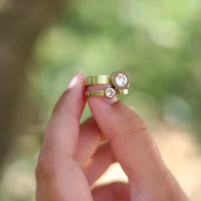 Любимые на каждый день! 💎 Кольца Гранд Безель с кристаллом и Безель с кристаллом  #украшениядляноса #серьгиминск #подвески #колье #кольца #сережки #серьги #гипоаллергенныеукрашения #безаллергии #безникеля #сделановшвеции #ювелирныеизделия #ювелирныеукрашения #iвдохновение