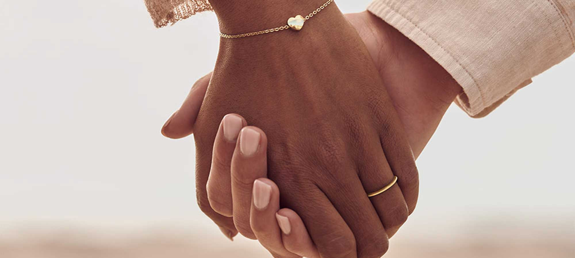 Чувствуйте себя хорошо с украшениями Feelgood