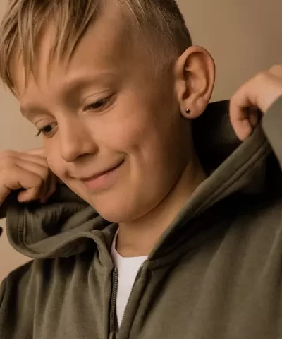 Серьги Безель 4 мм, Черный